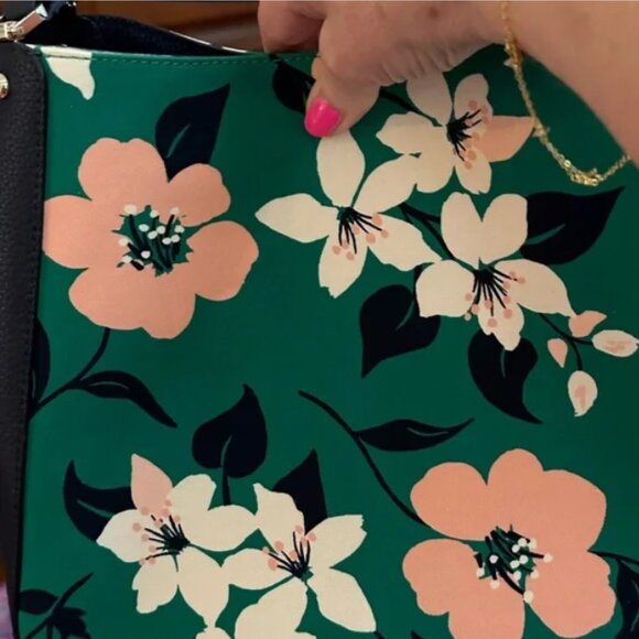 Kate Spade Leila Medium Triple Compartment Shoulder Bag Lily Blooms Green EUC - Picture 3 of 5